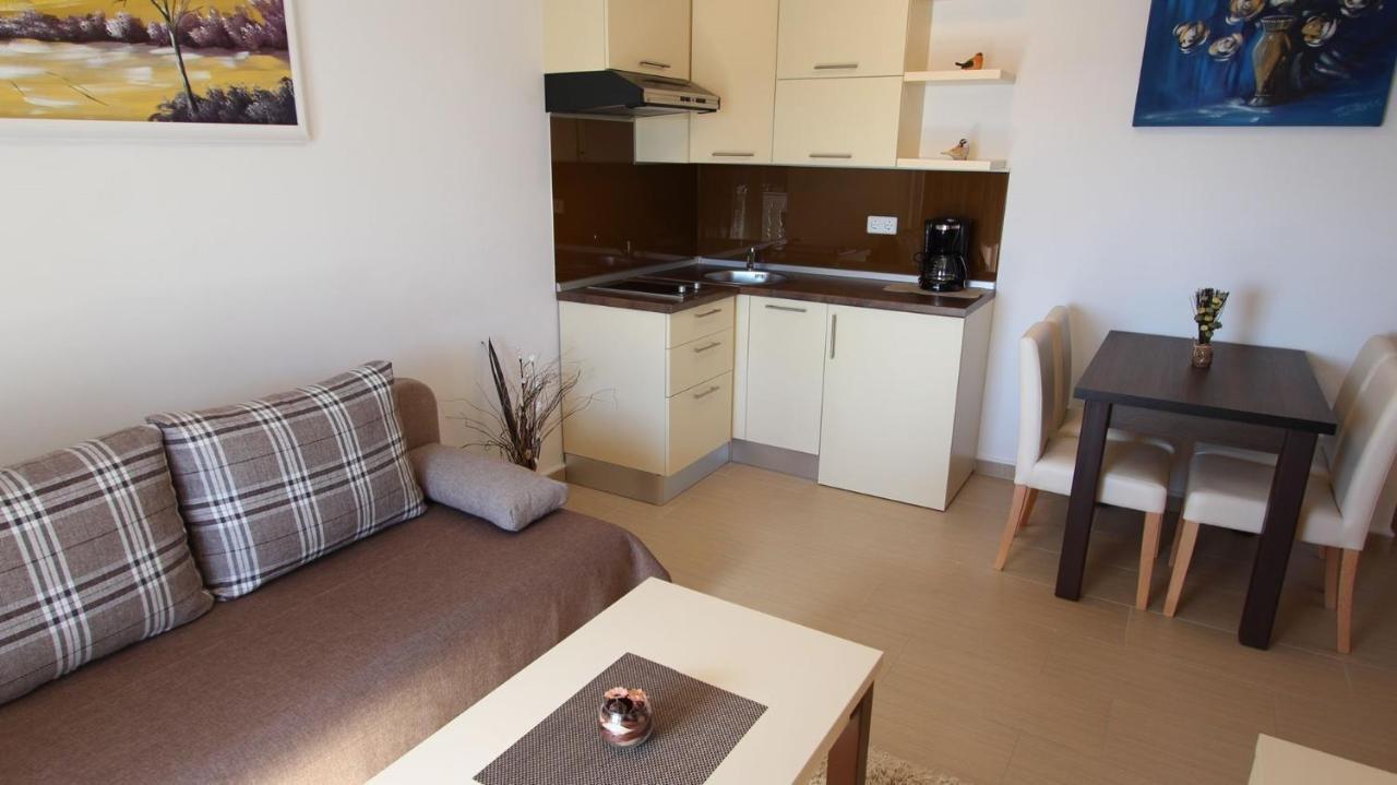 Apartments Jela Sveti Vid-Miholjice Екстер'єр фото