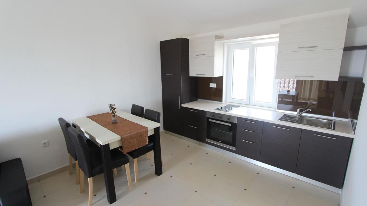 Apartments Jela Sveti Vid-Miholjice Екстер'єр фото